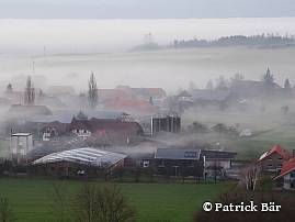 Lobsigen im Nebel